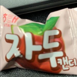 Meet your Posher, Ora